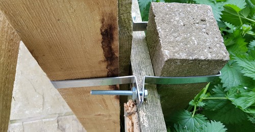 Fix wood post - a, a